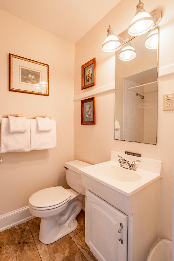 Echo Mountain Inn Hendersonville Buitenkant foto