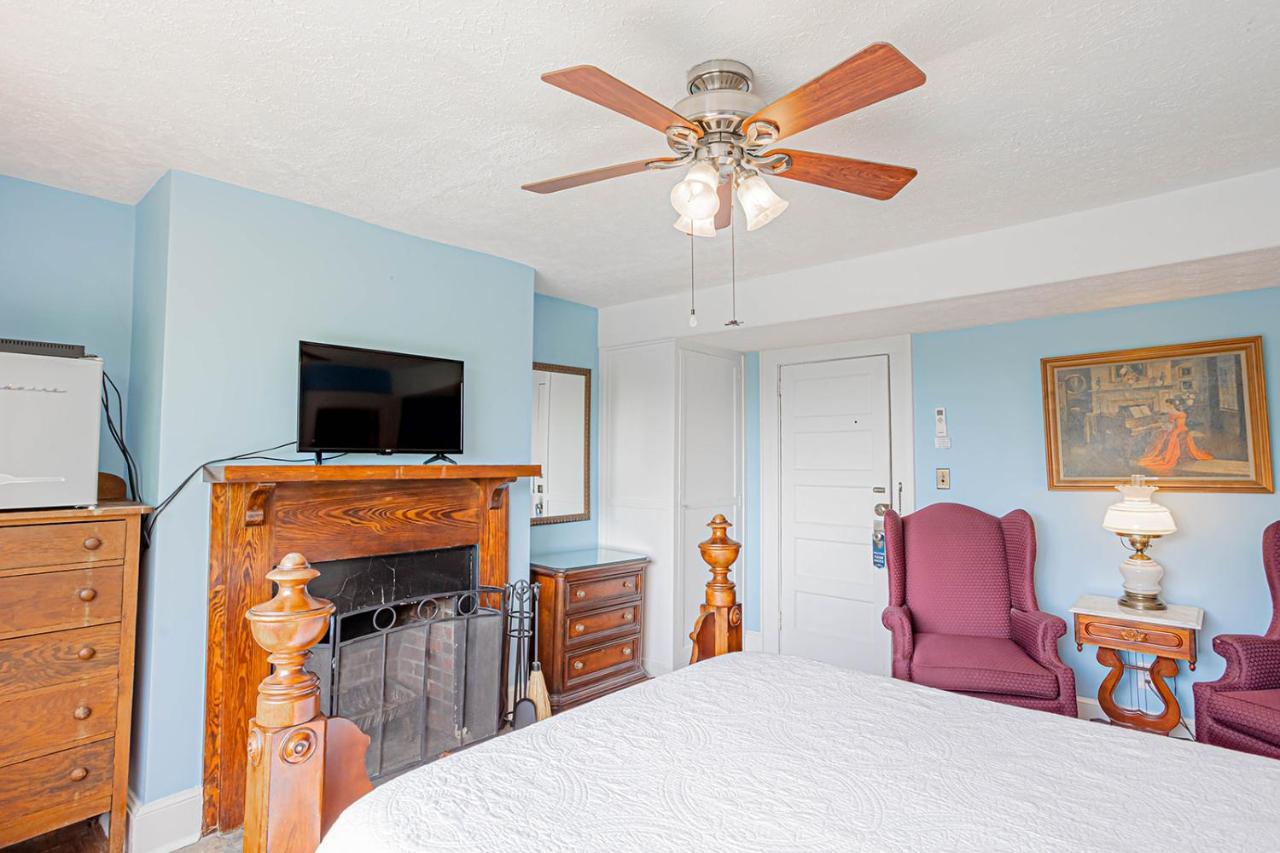 Echo Mountain Inn Hendersonville Buitenkant foto